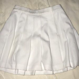 American apparel white pleated skirt